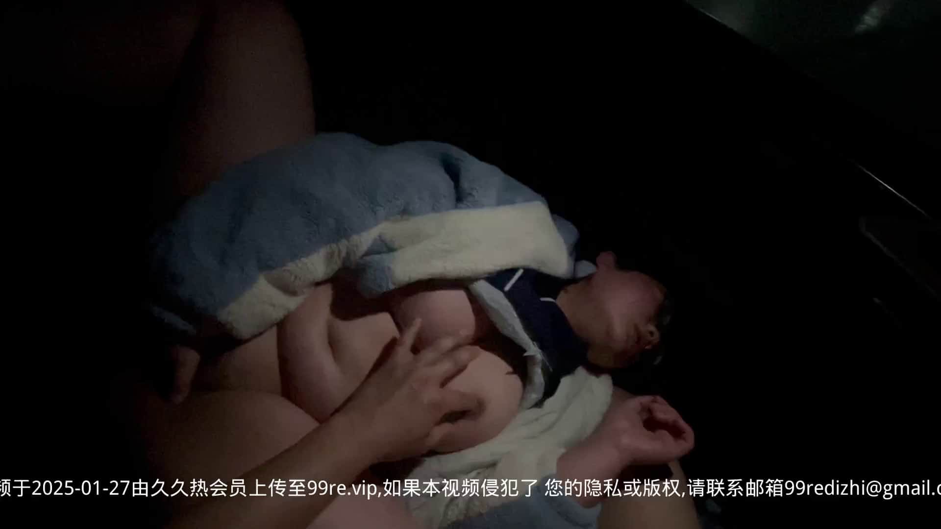 年輕的亞洲女人被SM捆綁